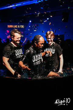 10-yr-baptisms258.jpg