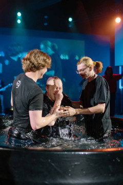 Apr26Baptism-20.jpg