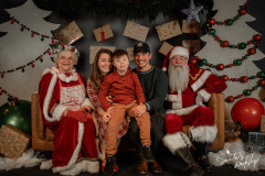 RiseSanta25-57.jpg
